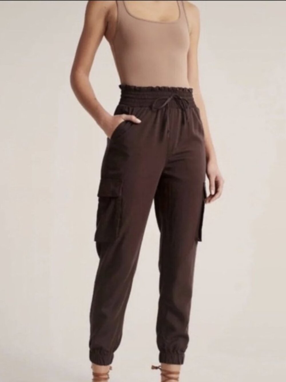 Abercrombie and Fitch High-Waisted Baggy Cargo Jogger Size S